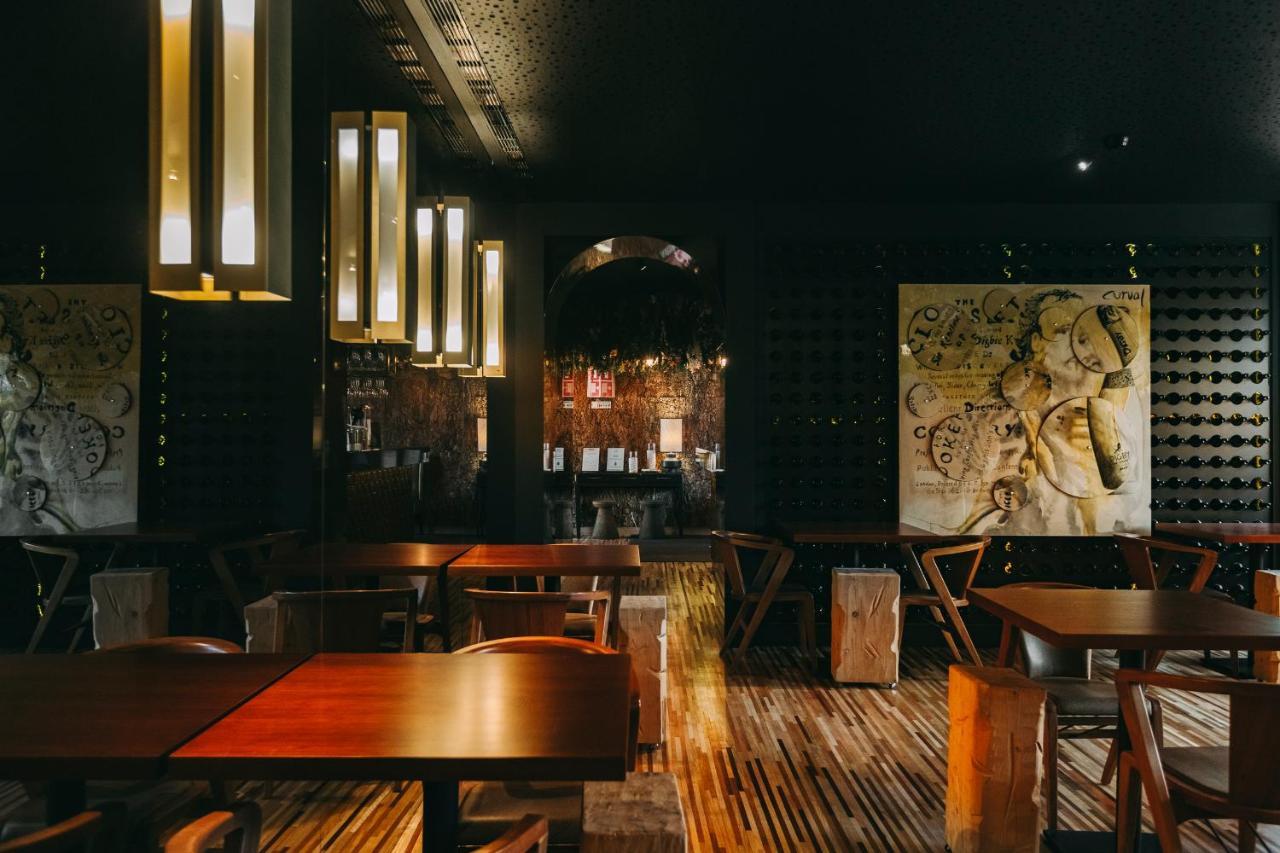 Torel Avantgarde Porto Exterior photo Interior of a restaurant