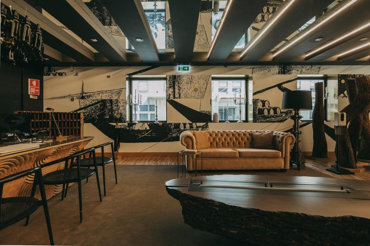 Torel Avantgarde Porto Exterior photo Interior of a Starbucks Reserve store in Milan, Italy