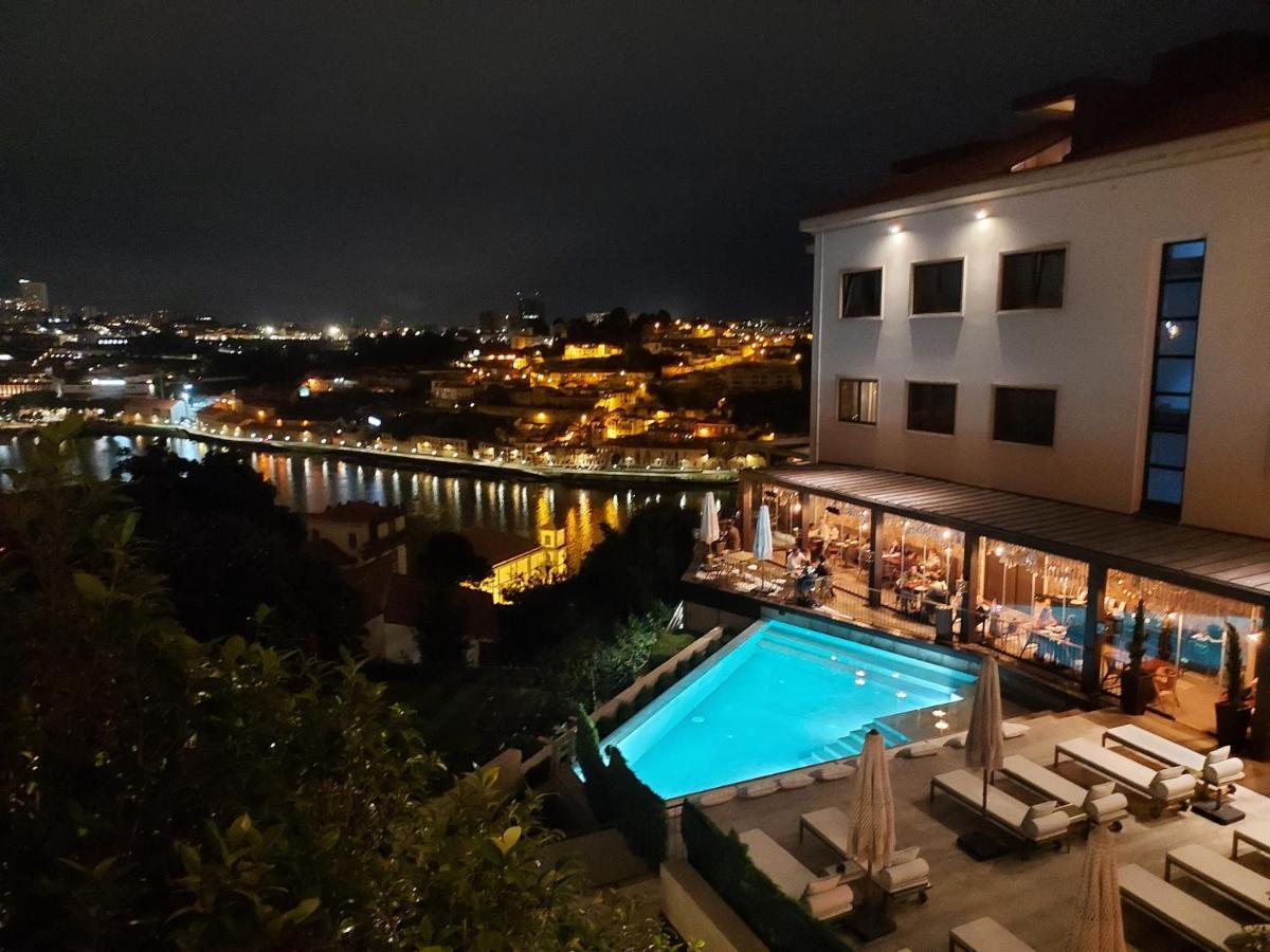 Torel Avantgarde Porto Exterior photo The hotel's swimming pool