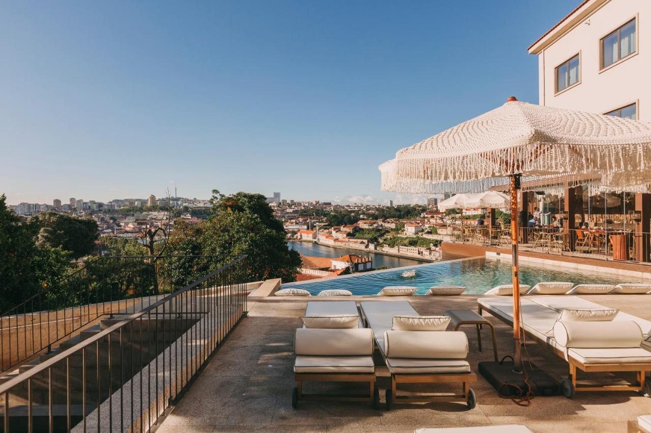 Torel Avantgarde Porto Exterior photo The rooftop pool at the Hotel