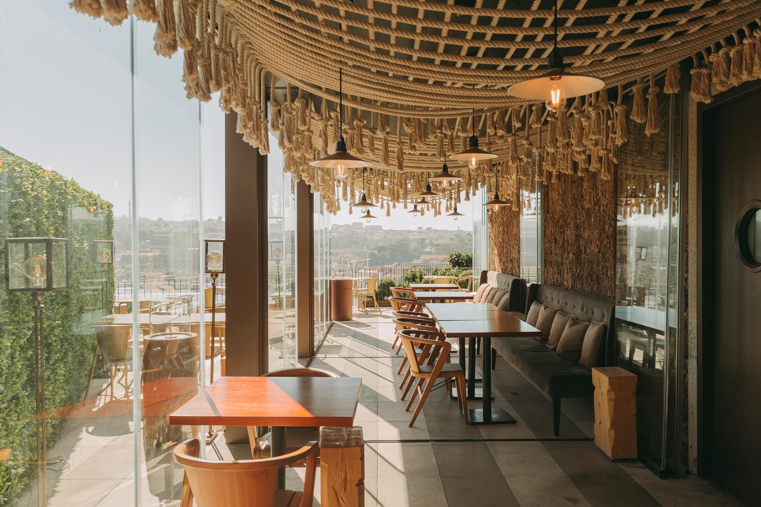 Torel Avantgarde Porto Exterior photo The interior of the restaurant