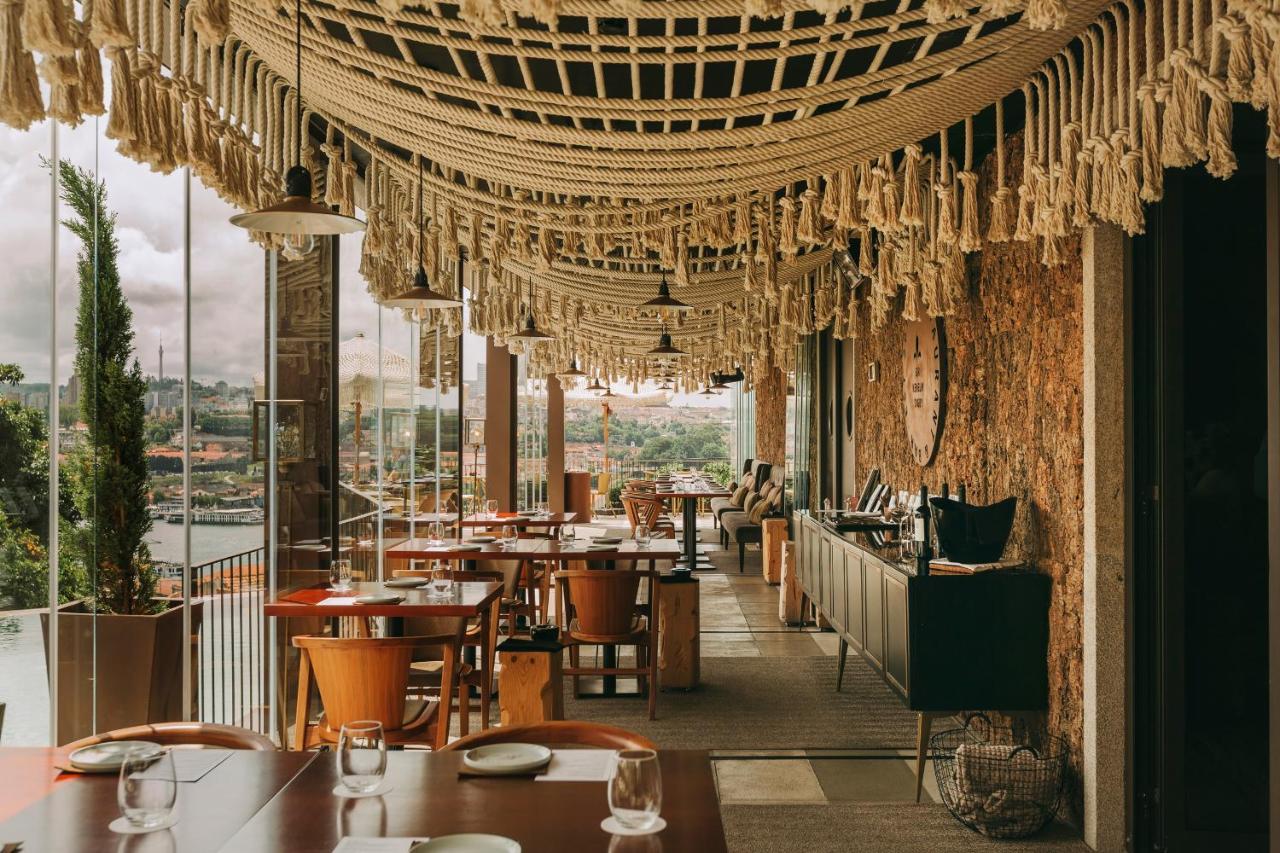 Torel Avantgarde Porto Exterior photo Restaurant in the hotel