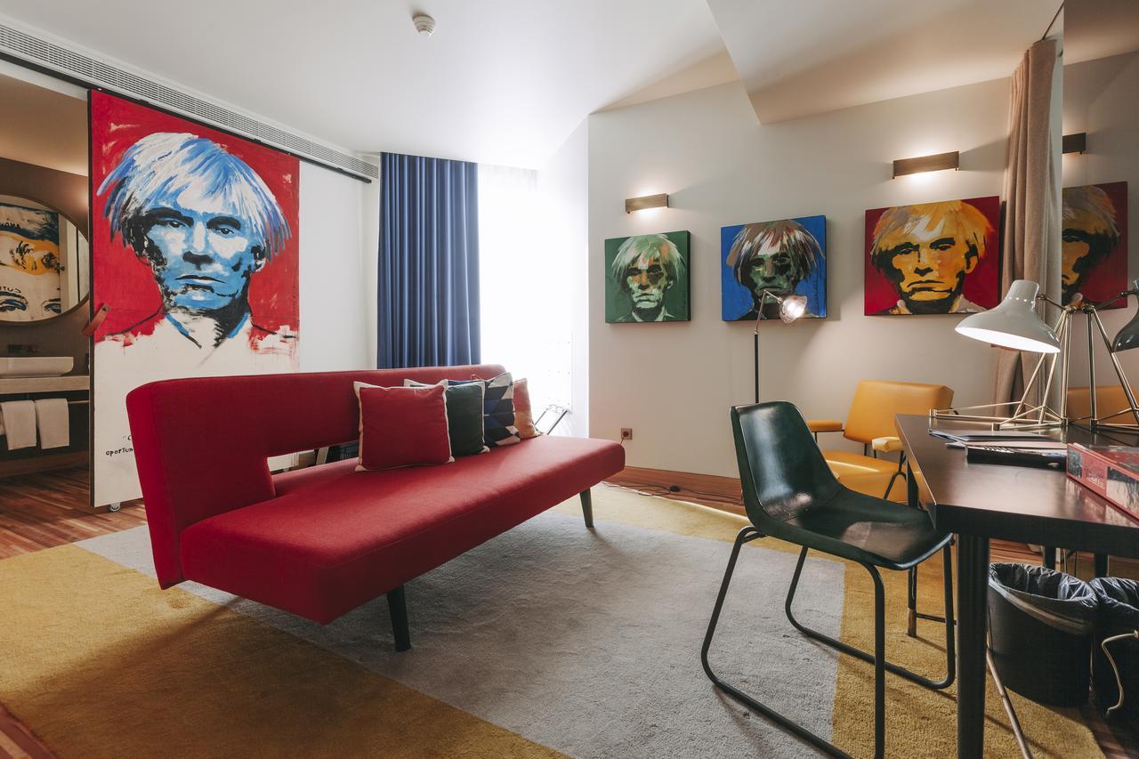 Torel Avantgarde Porto Exterior photo A room at the Standard East Village